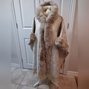 Luxurious Faux Fur Women's Hooded Cape